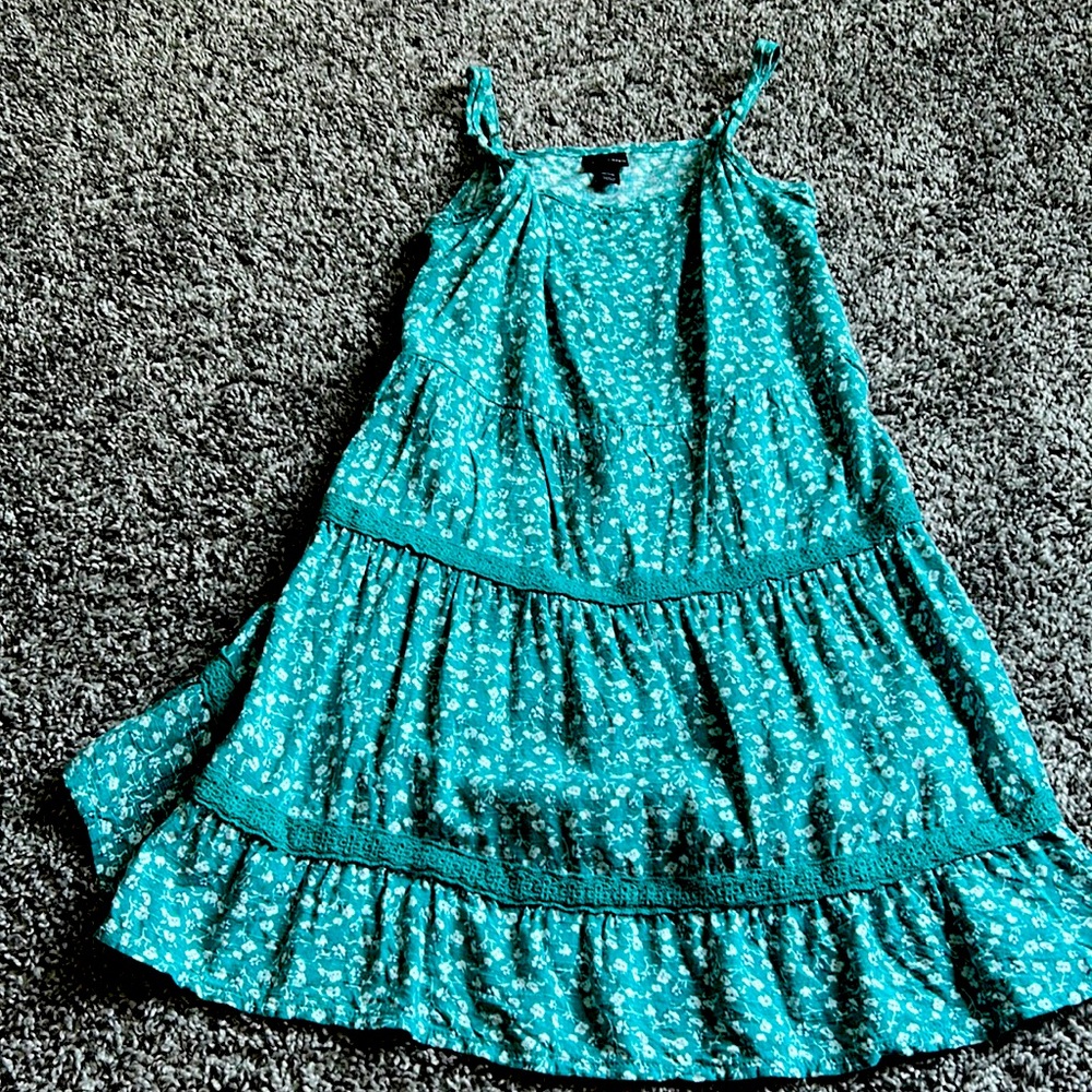 Art class girls dress size 7/8